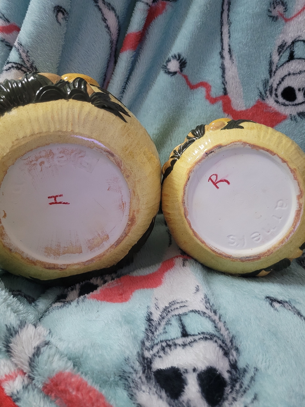 Hand-Painted Mushroom Ceramic Canister Set – Yellow and Brown - Picture 8 of 10